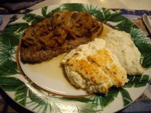 Cube Steak w.onions & mushrooms with smashed cauliflower